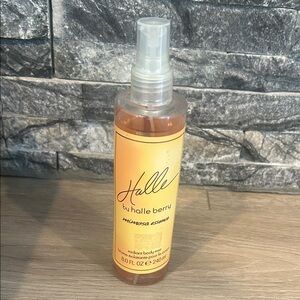 NWT Halle Berry Mimosa Essence Mist - Radiant Body Mist